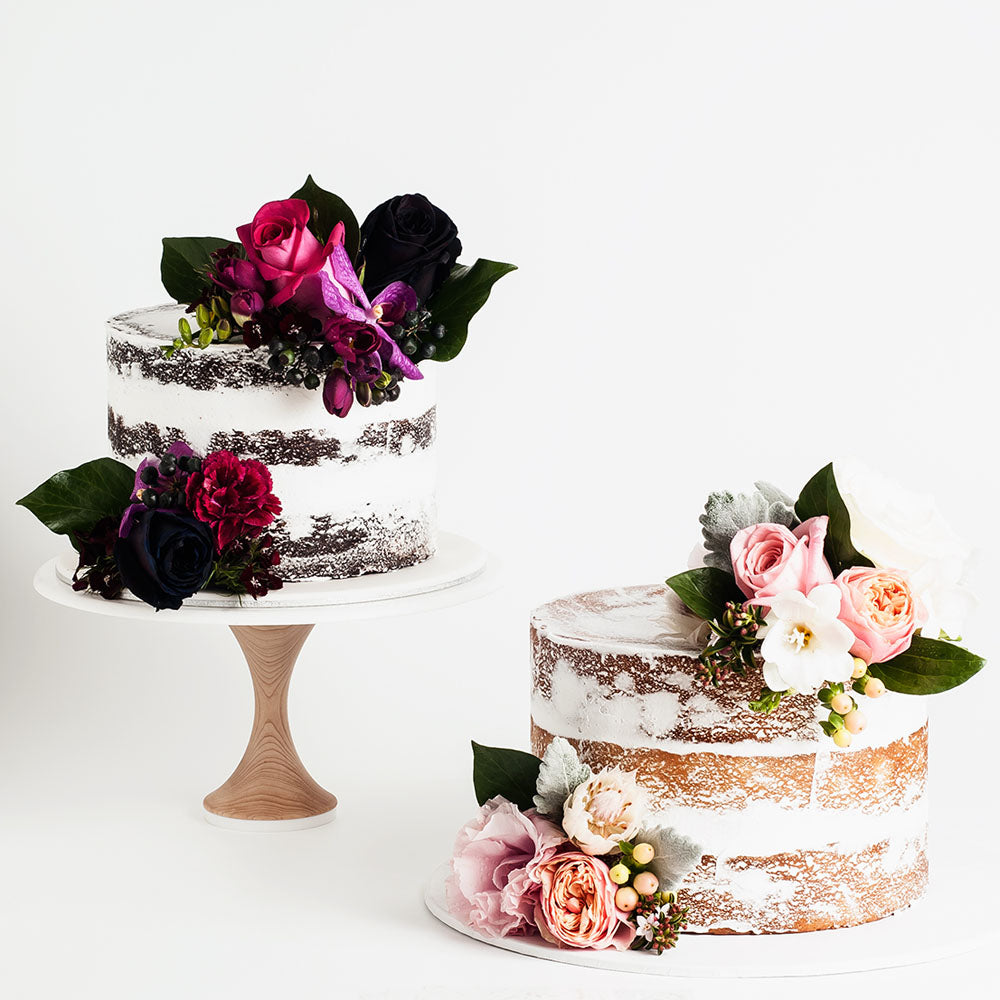Easily Dress Up Your Wedding Cake with One Large Flower